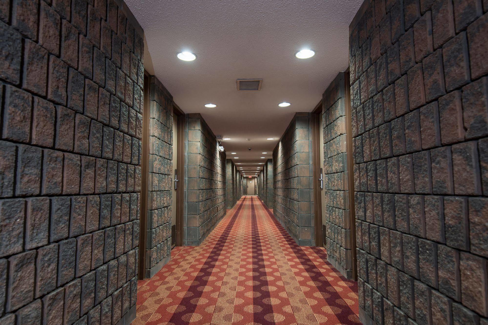 Argyll Plaza Hotel Edmonton Exterior foto
